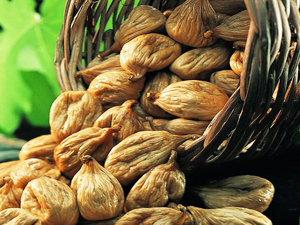 Dried figs